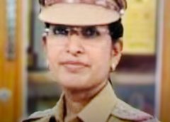 महिला पुलिस इंस्पेक्टर परवीन यादव: असल में हैं मुस्लिम पर हिन्दू बनकर कर रहीं महाराष्ट्र पुलिस में नौकरी, हाईकोर्ट में याचिका लंबित !